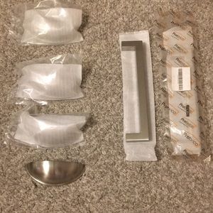 Cabinet Fixtures - Includes 6 pieces total!